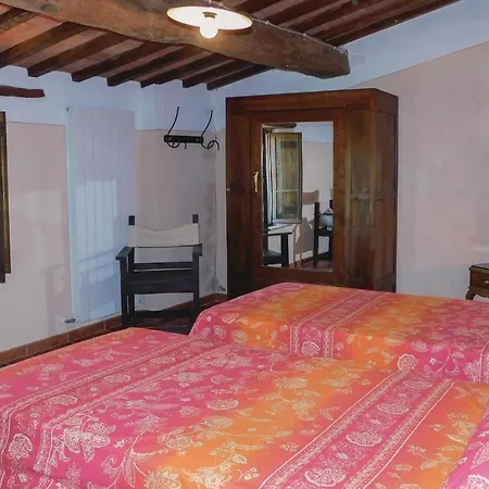Five-bedroom Holiday In Piegaro -pg- Hébergement de vacances Collebaldo